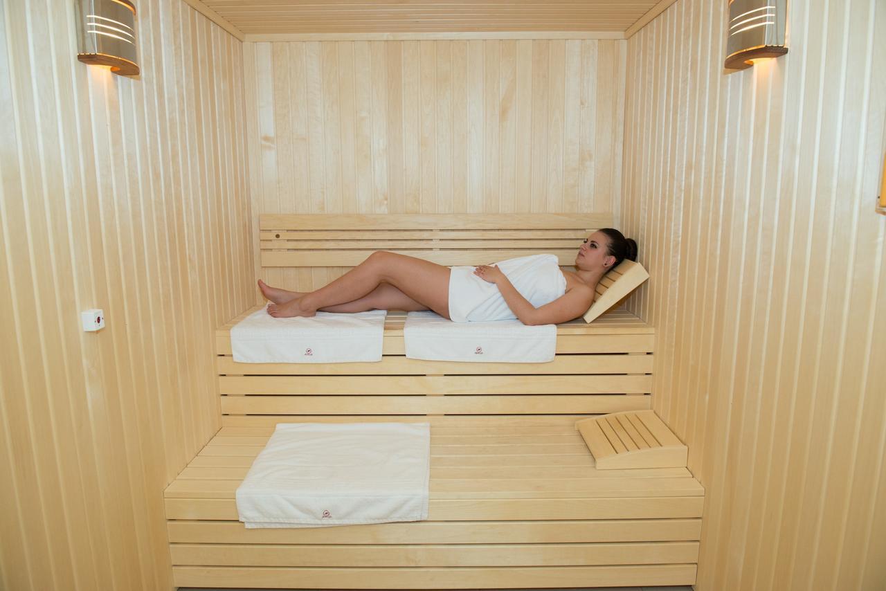 Hotel Tts**** Spa&Wellness Covasna Exterior foto